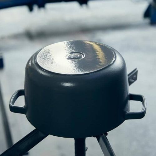 CraneCookwareC1CastIronCasseroleBotView