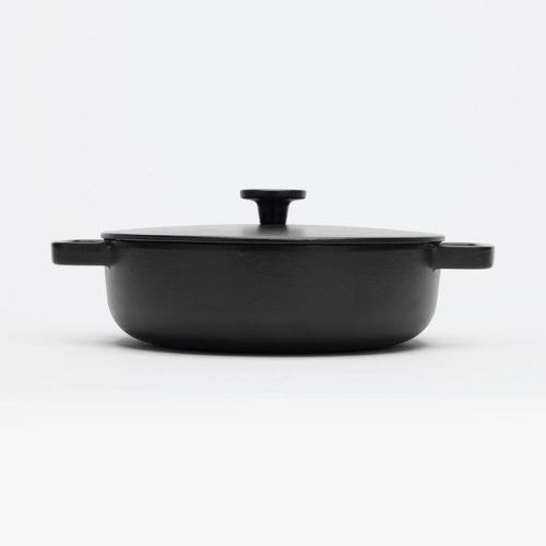 CraneCookwareC2CastIronSautePanSideView