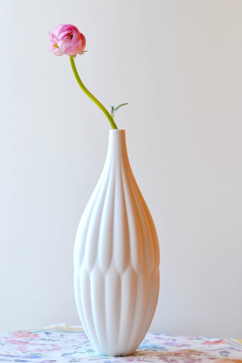 vertical vase